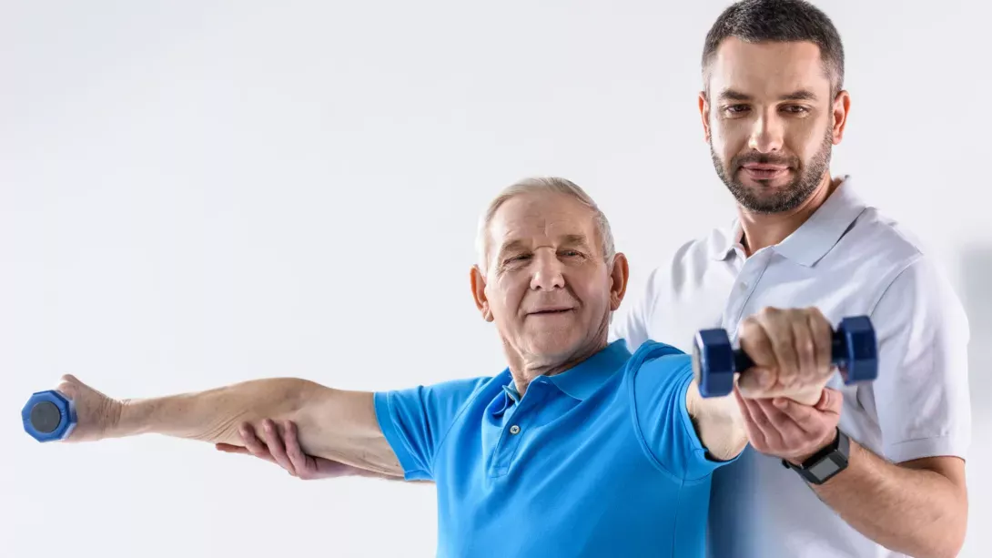 Кінезітерапія – користь для літніх людей