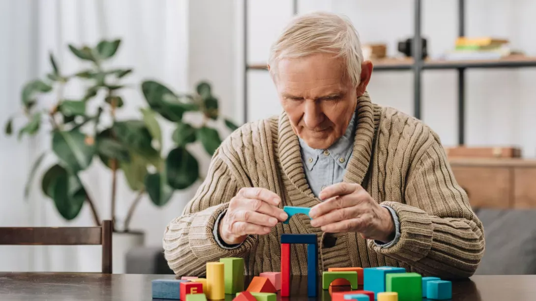 Что приводит к деменции: основные причины и факторы риска