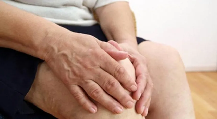 Отек ног у пожилых людей: причины и лечение