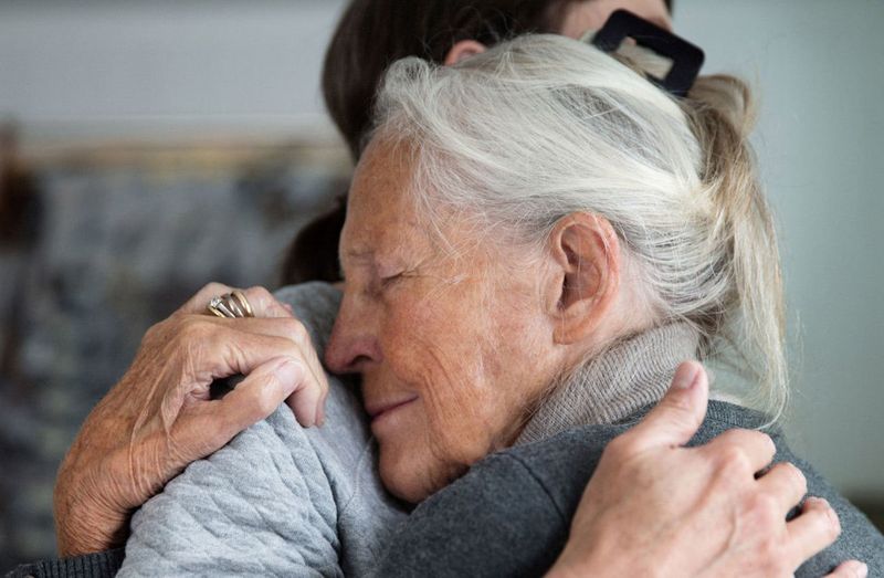 как устроить бабушку в дом престарелых