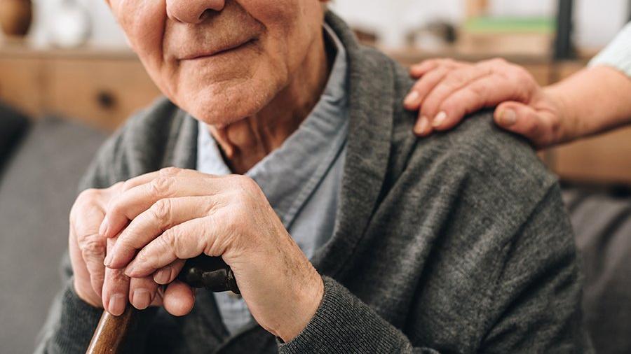 как устроить деда в дом престарелых
